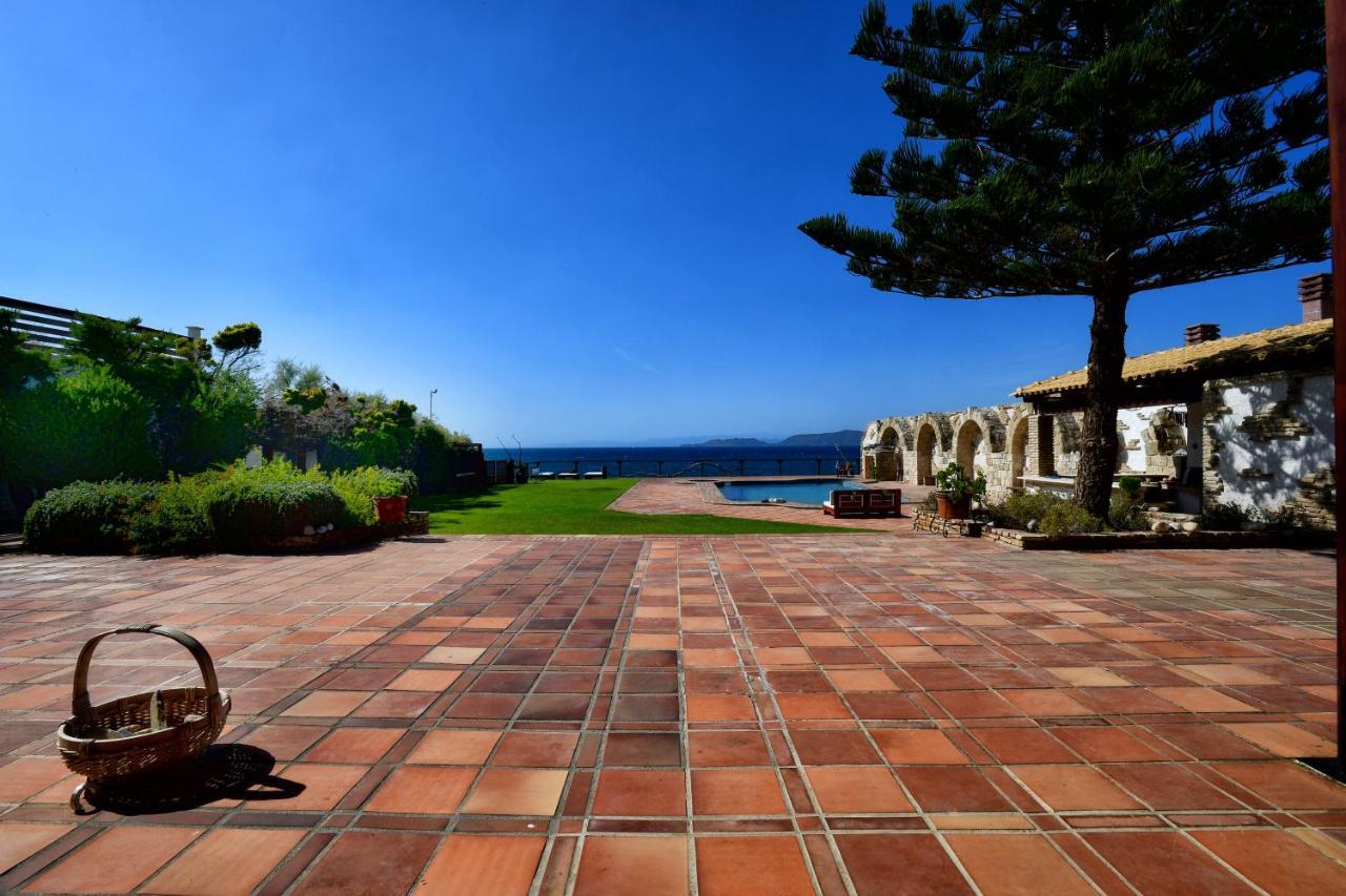 Luxurious Villa By The Sea Posidhonia  Екстер'єр фото