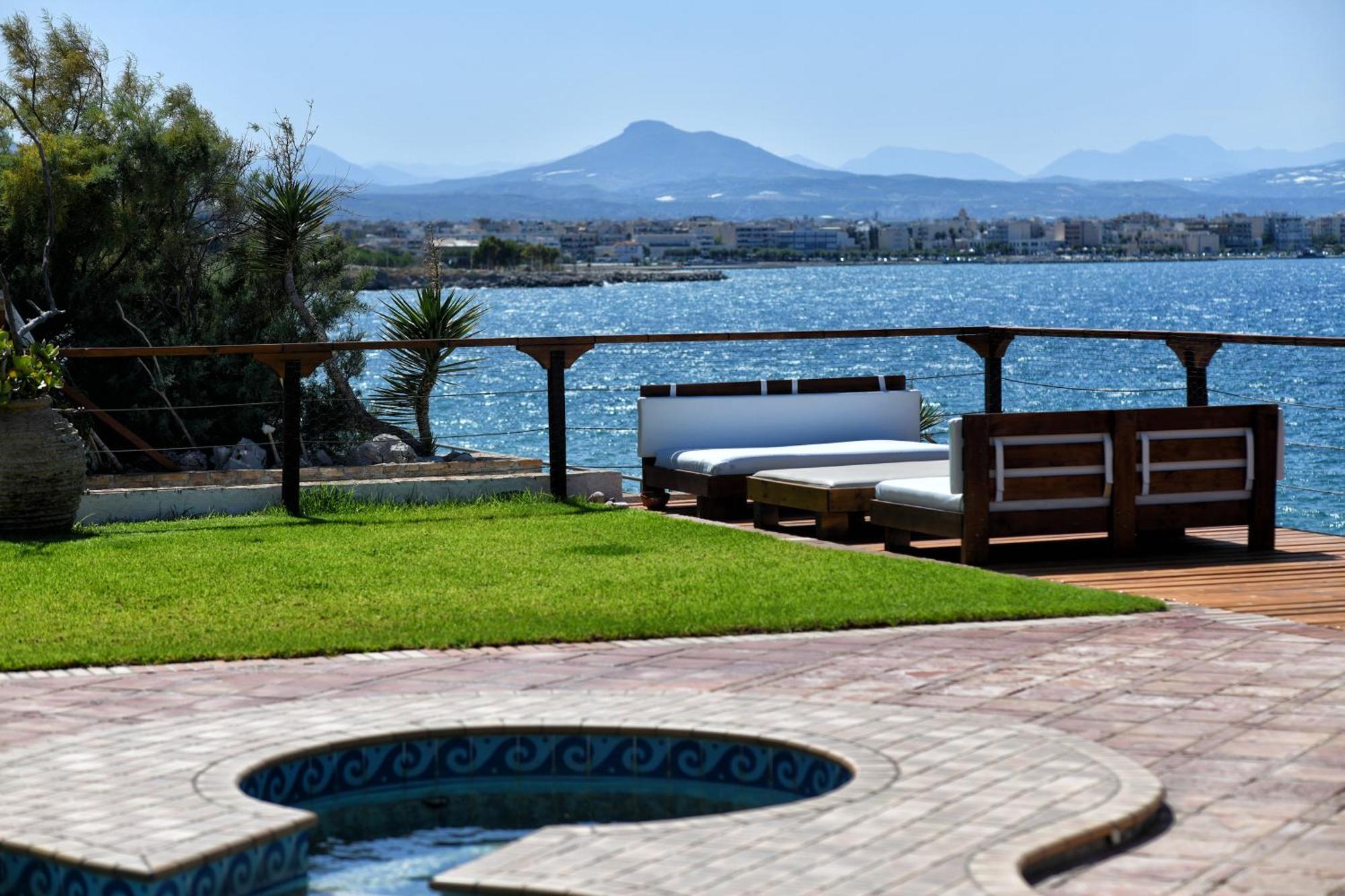 Luxurious Villa By The Sea Posidhonia  Екстер'єр фото