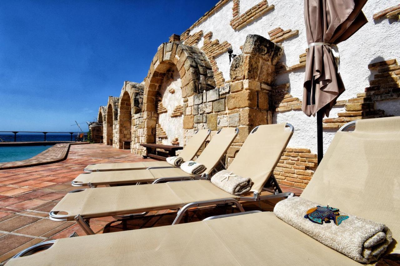 Luxurious Villa By The Sea Posidhonia  Екстер'єр фото